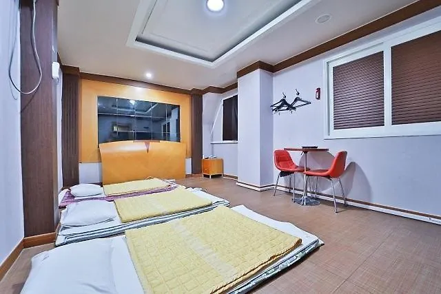 Hadan Bali Motel *
